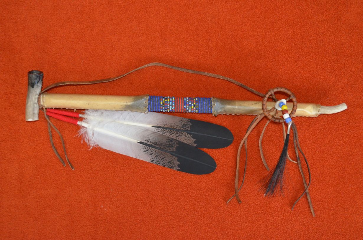 Peace pipe, American Indian Peace Pipes picture